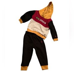 Air Jordan (24M) Kids' Black and Gold Joggers with Multicolor Hoodie